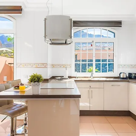 Melyna Private Heated Pool ヴィラ