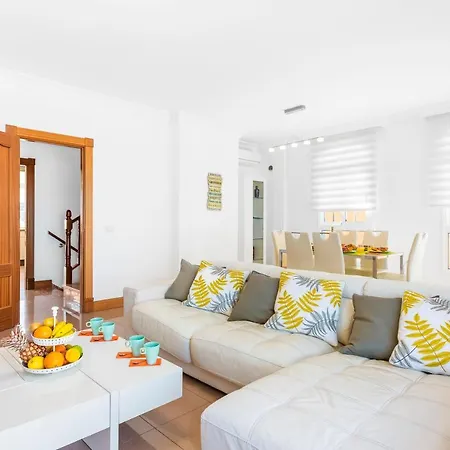 Melyna Private Heated Pool ヴィラ *