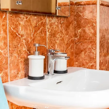 Melyna Private Heated Pool * アデヘ