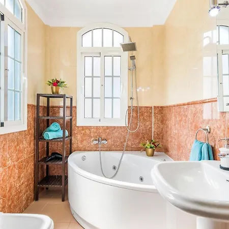 Villa Melyna Private Heated Pool