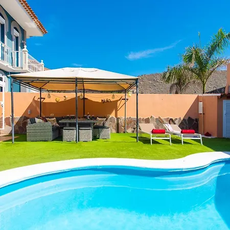 ヴィラ Melyna Private Heated Pool *