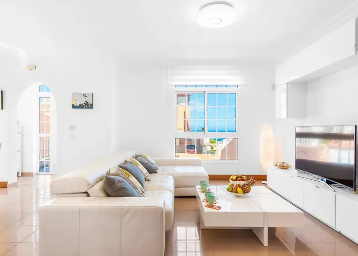 Melyna Private Heated Pool *