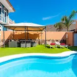 Villa Melyna Private Heated Pool *