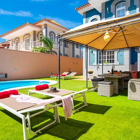 فيلة Melyna Private Heated Pool