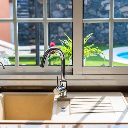 Melyna Private Heated Pool Villa *