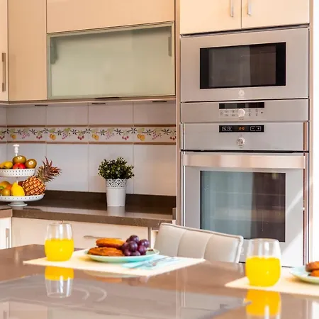 Melyna Private Heated Pool Villa