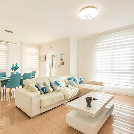 Vila Melyna Private Heated Pool