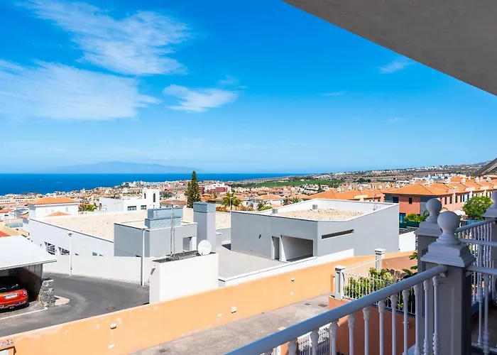 Melyna Private Heated Pool