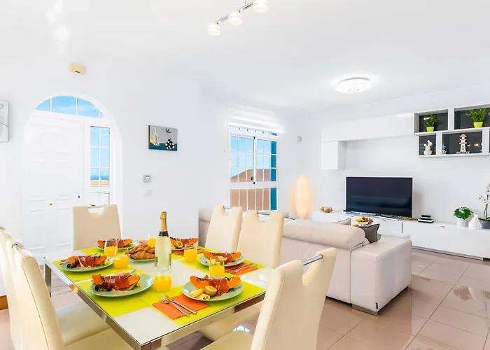 Melyna Private Heated Pool *