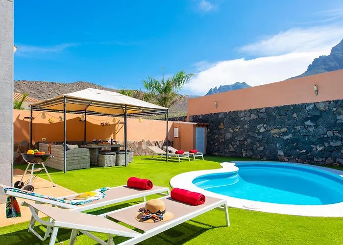 Melyna Private Heated Pool 别墅