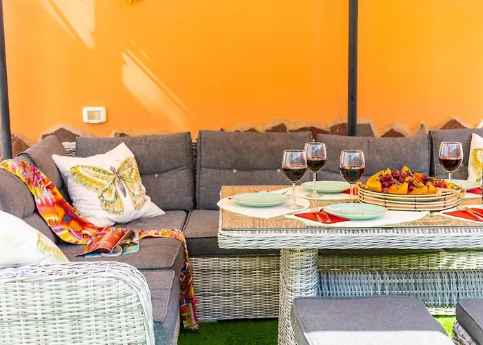 Melyna Private Heated Pool Вилла Адехе