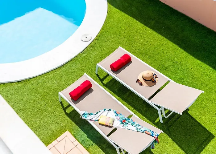 Melyna Private Heated Pool וילה